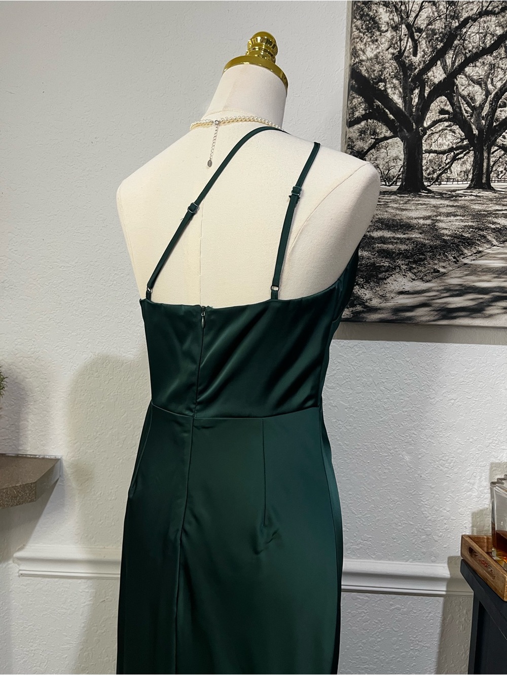NWT Lulu's Emerald Asymmetrical One-Shoulder Satin-like Gown Medium - Picture 9 of 16